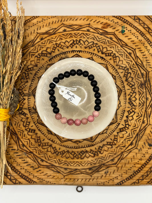 🌸 Pulsera Obsidiana y Rodonita – “Sanar desde el Amor” 💫