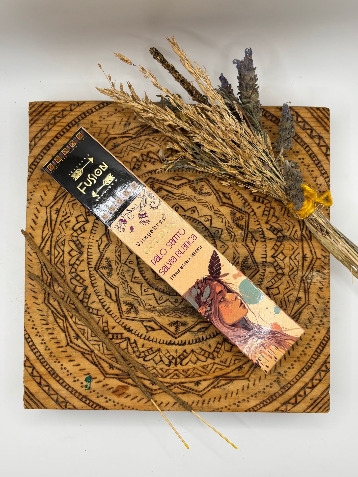 🌿 Palo Santo & Salvia Blanca – Purificación Ancestral y Protección Sagrada 🕯️
